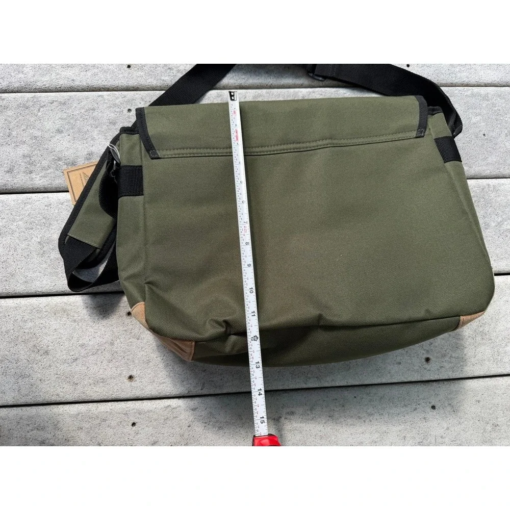 Steve Madden Barnett Avenue Messenger Bag Mens Large Olive Green Workwear MM-350